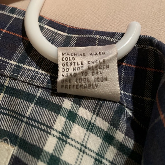 Viyella Men’s Wool Buttondown Plaid Shirt - Picture 4 of 10